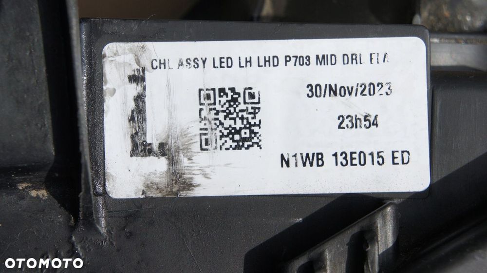 PRZEDNIA LEWA LAMPA FORD RANGER VI 6 LED - 12