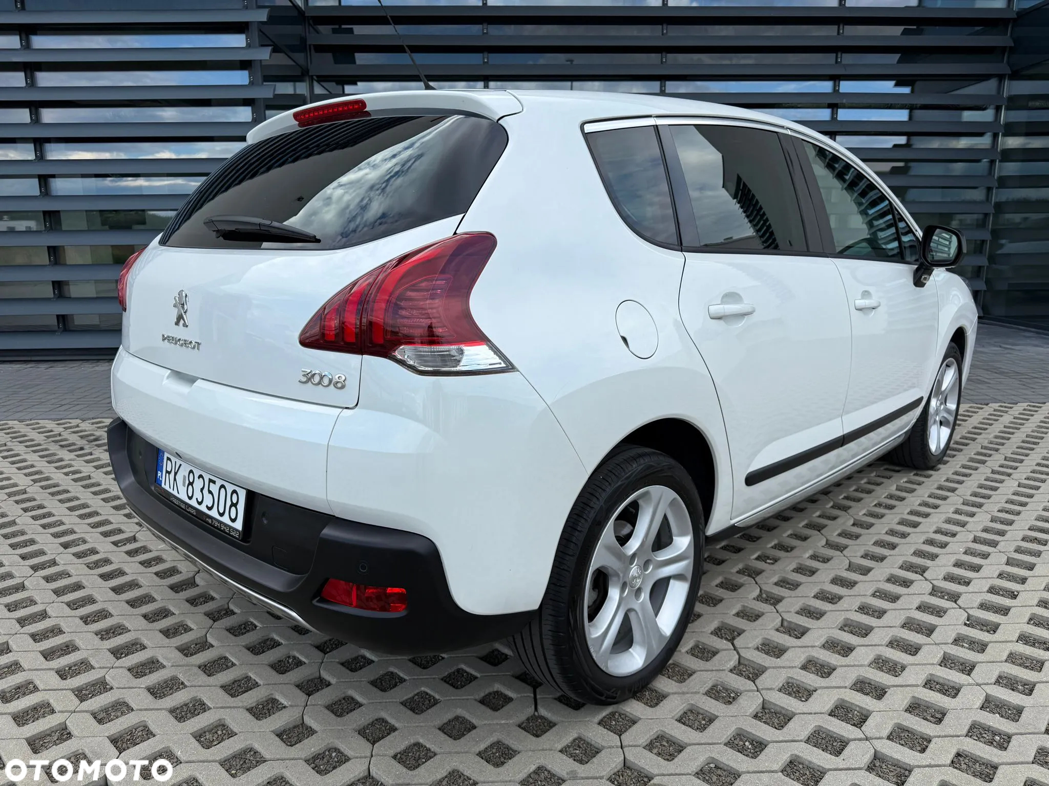 Peugeot 3008 HDi FAP 115 Roland Garros - 16