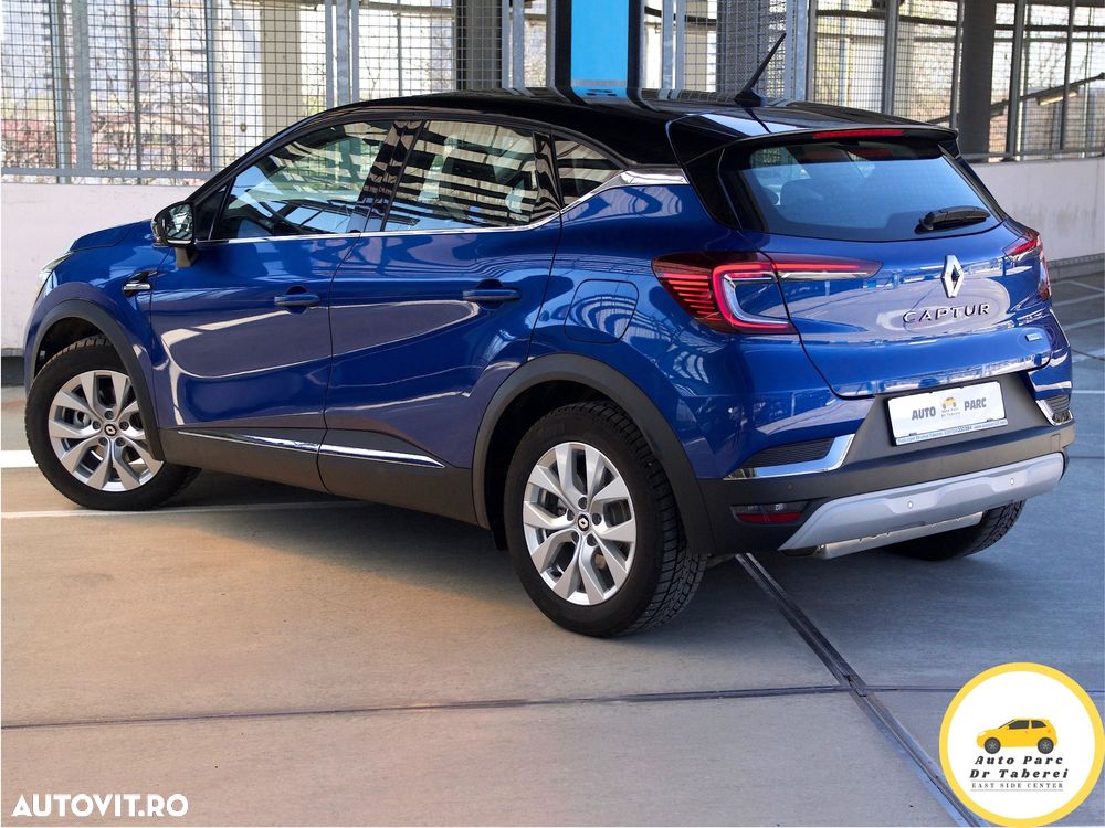 Renault Captur PHEV 160 Techno - 12