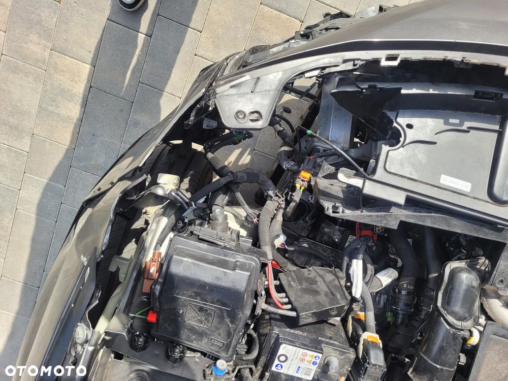 Peugeot 5008 PureTech 130 EAT8 Stop & Start GT - 12