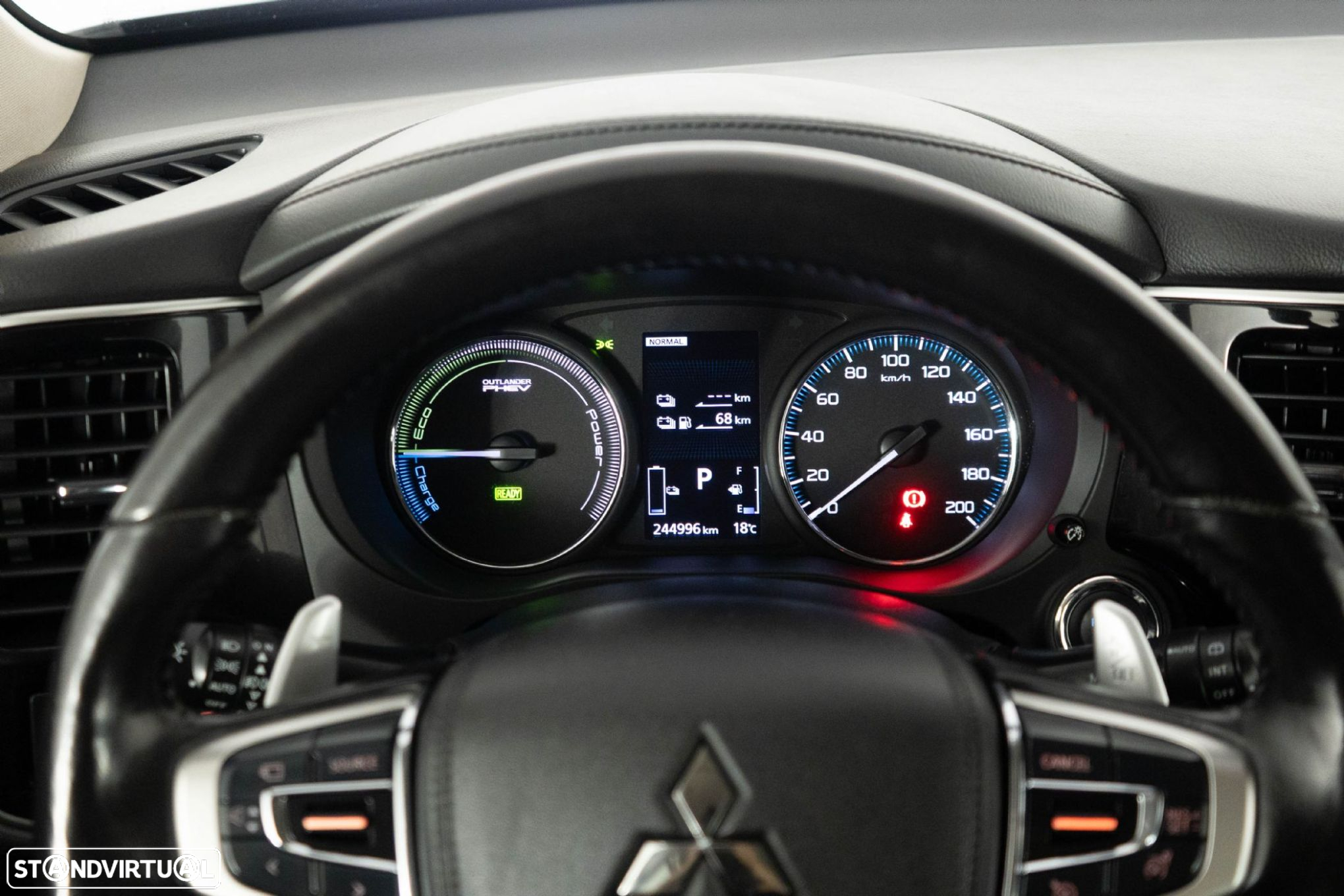 Mitsubishi Outlander 2.0 PHEV Intense Navi - 26