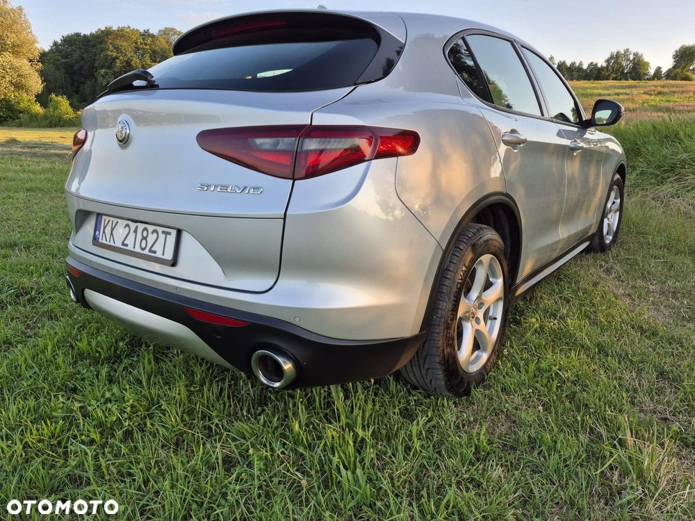 Alfa Romeo Stelvio 2.2 JTDM - 15