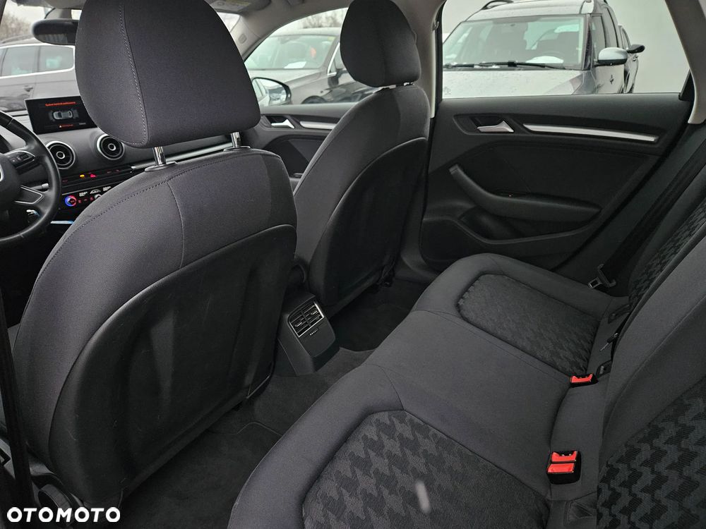 Audi A3 Sportback 2.0 TDI (clean diesel) Attraction - 19