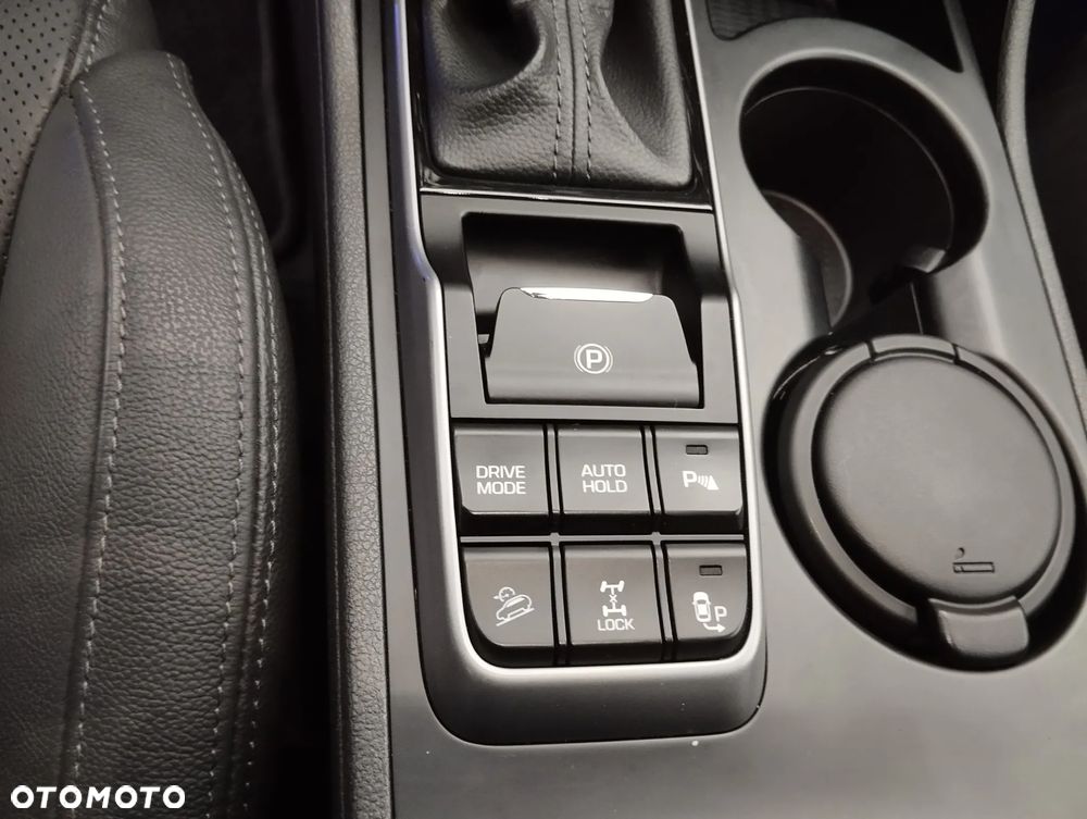 Hyundai Tucson 2.0 CRDI 4WD Automatik Premium - 26