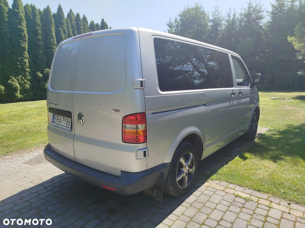 Volkswagen Transporter T5 - 2