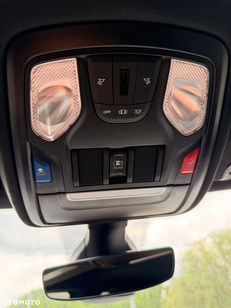 Dodge RAM 5.7 4x4 - 28