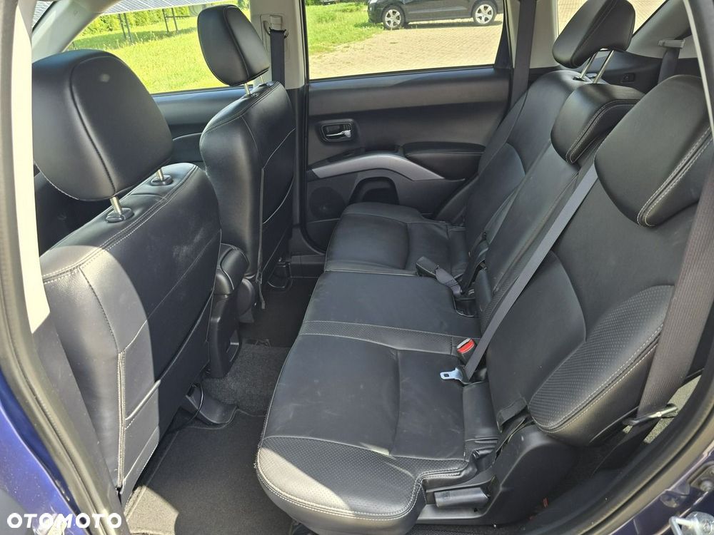 Mitsubishi Outlander - 19