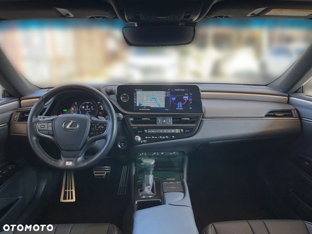 Lexus ES 300h F Sport Edition - 8