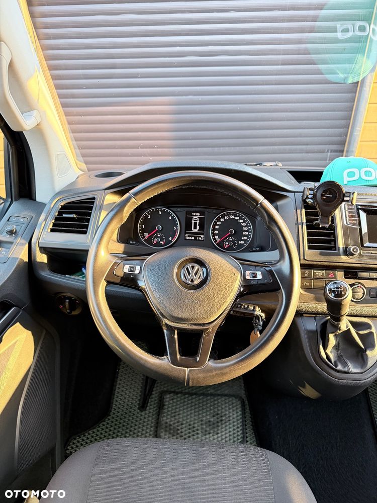 Volkswagen Caravelle - 12