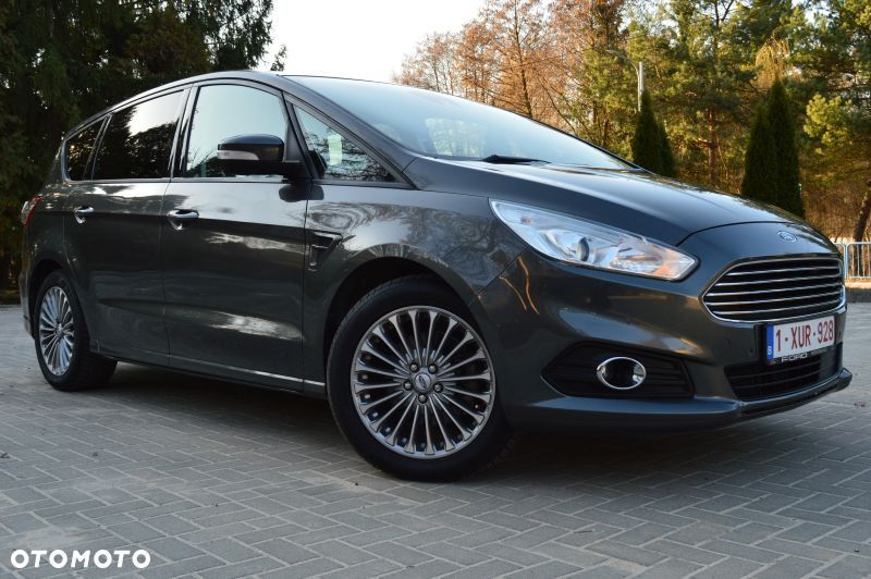 Ford S-Max - 12