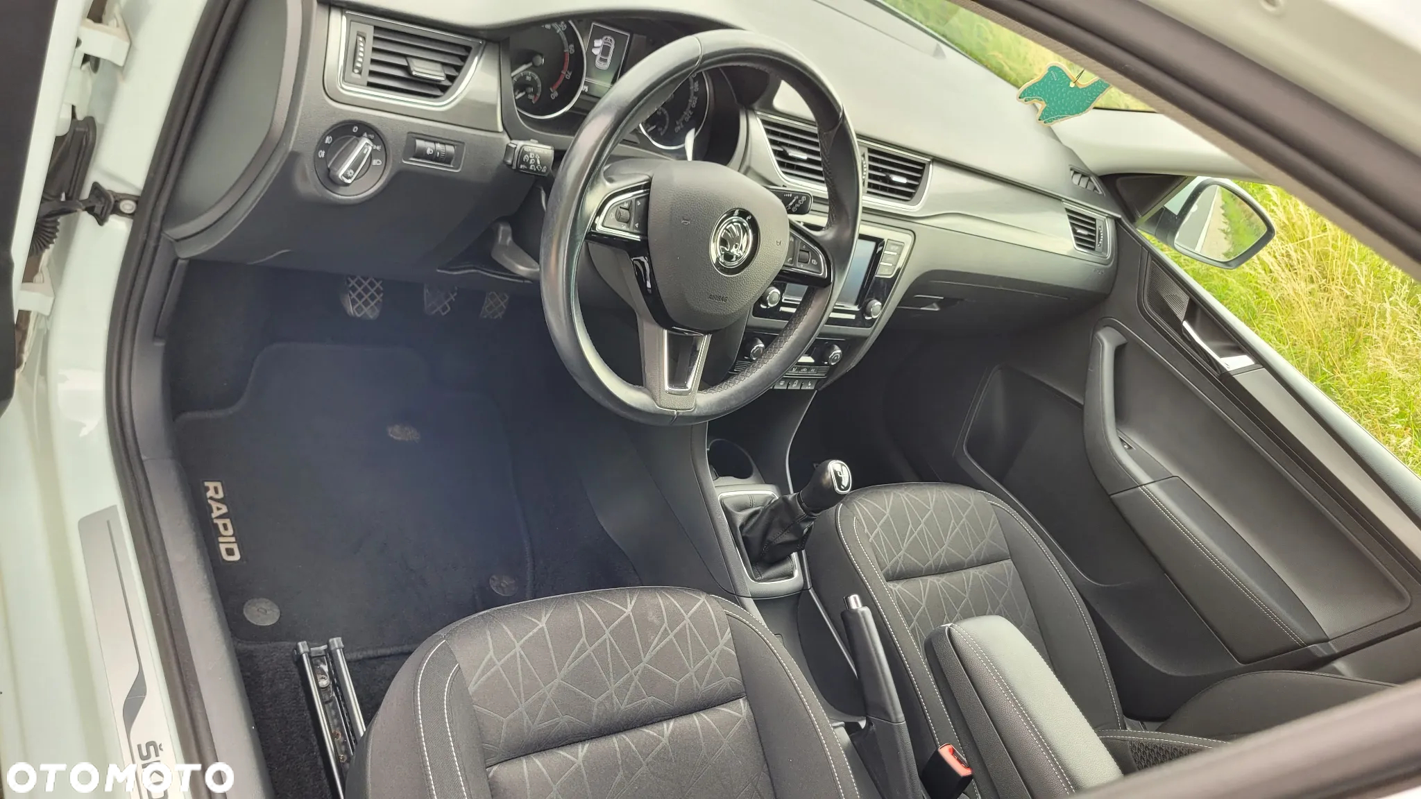 Skoda RAPID Spaceback 1.0 TSI Clever - 14