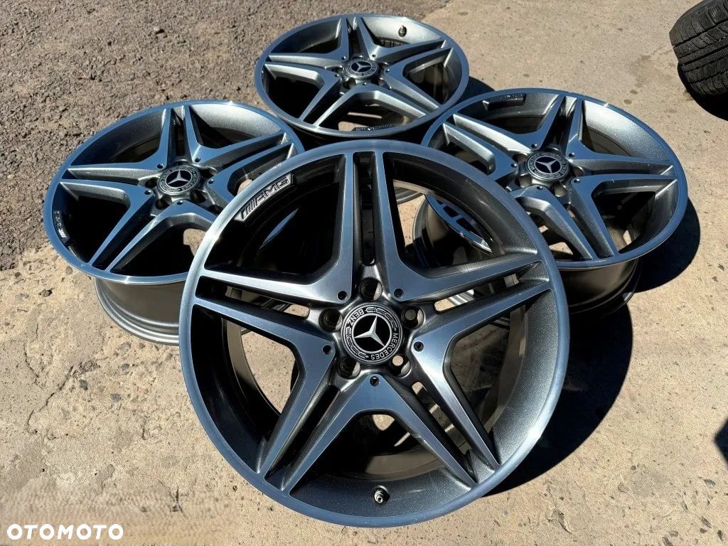 FELGI ALUFELGI ALUMINIOWE MERCEDES CLA 45 W117 AMG 18 CALI 7.5 J ET52 A1764010302 5x112 ORYGINAŁ PO RENOWACJI  VW AUDI SKODA SEAT - 1