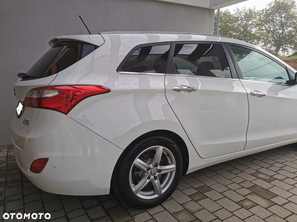 Hyundai i30 1.6 CRDi Premium - 33
