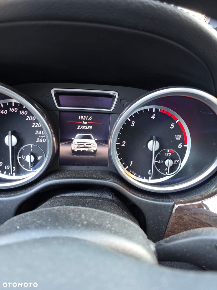 Mercedes-Benz GL 350 BlueTEC 4-Matic - 11