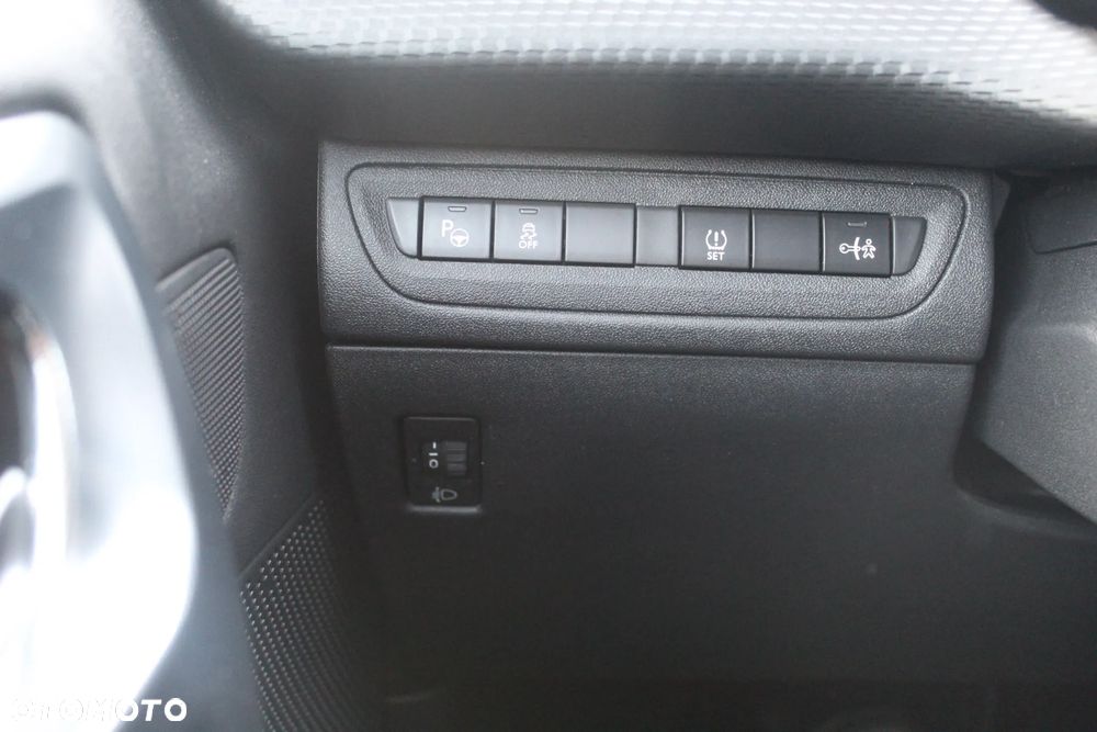 Peugeot 2008 1.6 VTi Active - 8