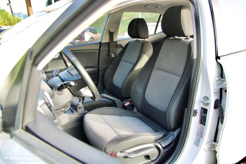 Kia Stonic 1.0 T-GDI Drive - 13