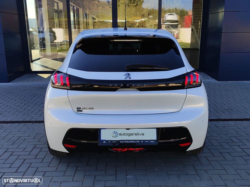 Peugeot e-208 50 kWh Allure - 11