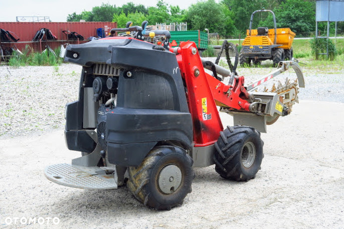 Ditch Witch Zahn R300 - 7