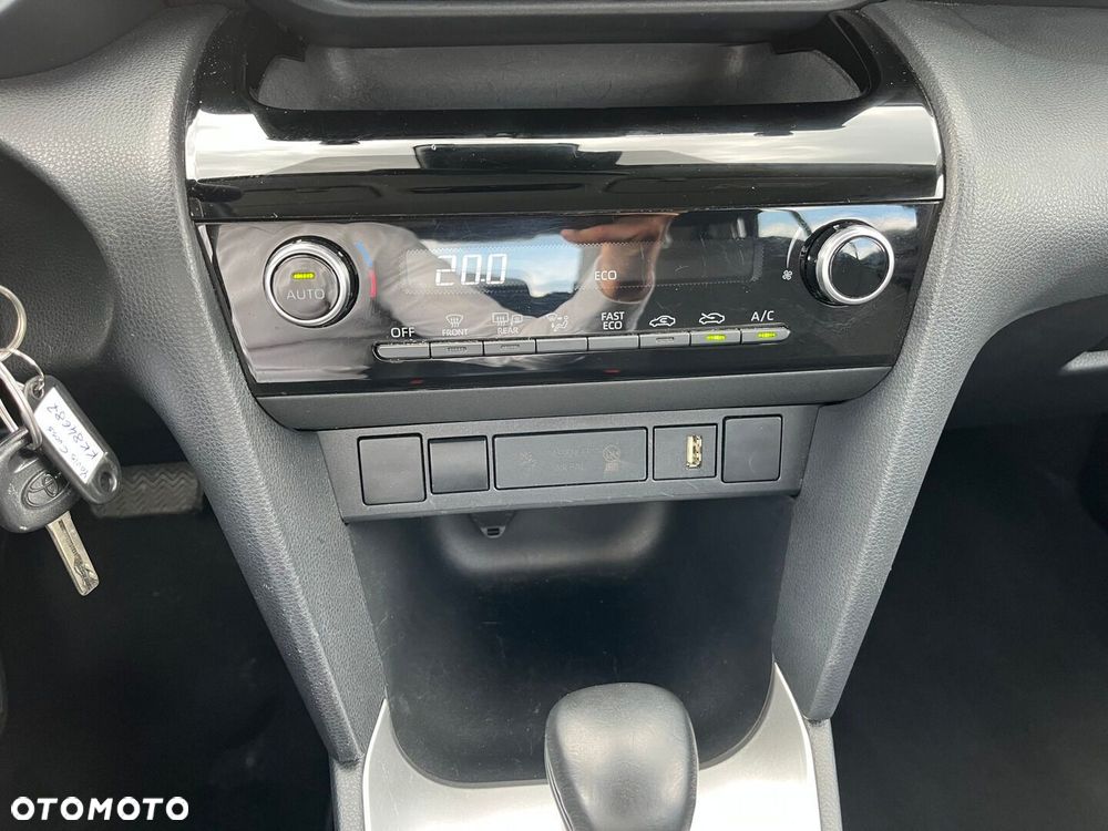 Toyota Yaris Cross Hybrid 1.5 Comfort - 16
