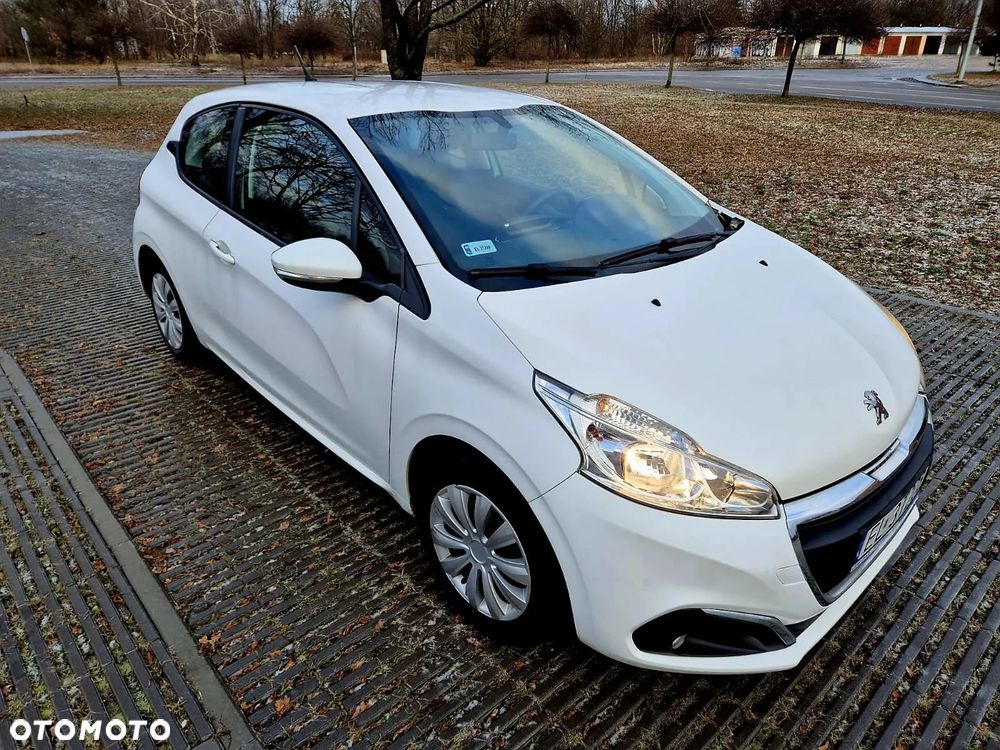 Peugeot 208 HDi 68 Like - 4