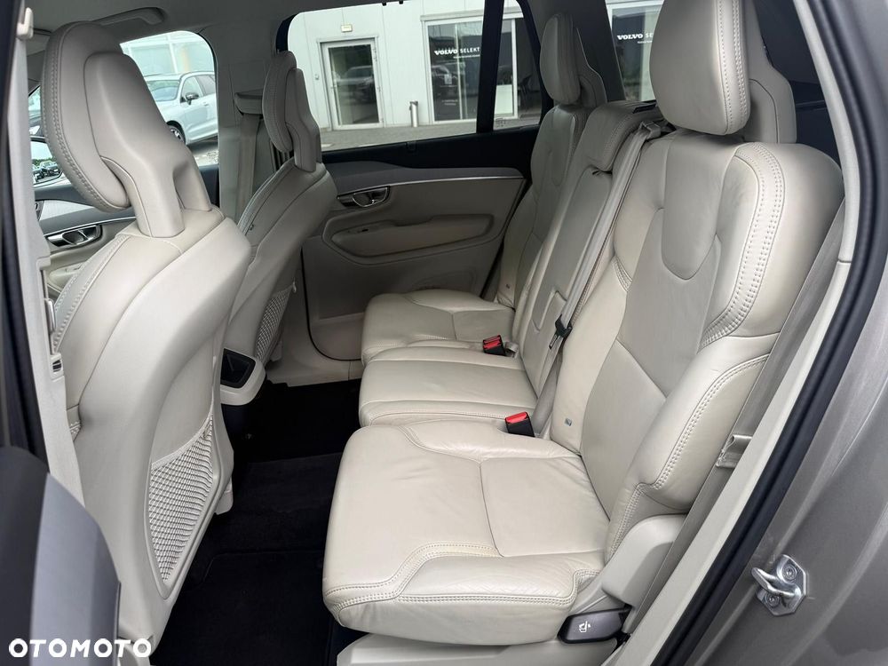 Volvo XC 90 - 17