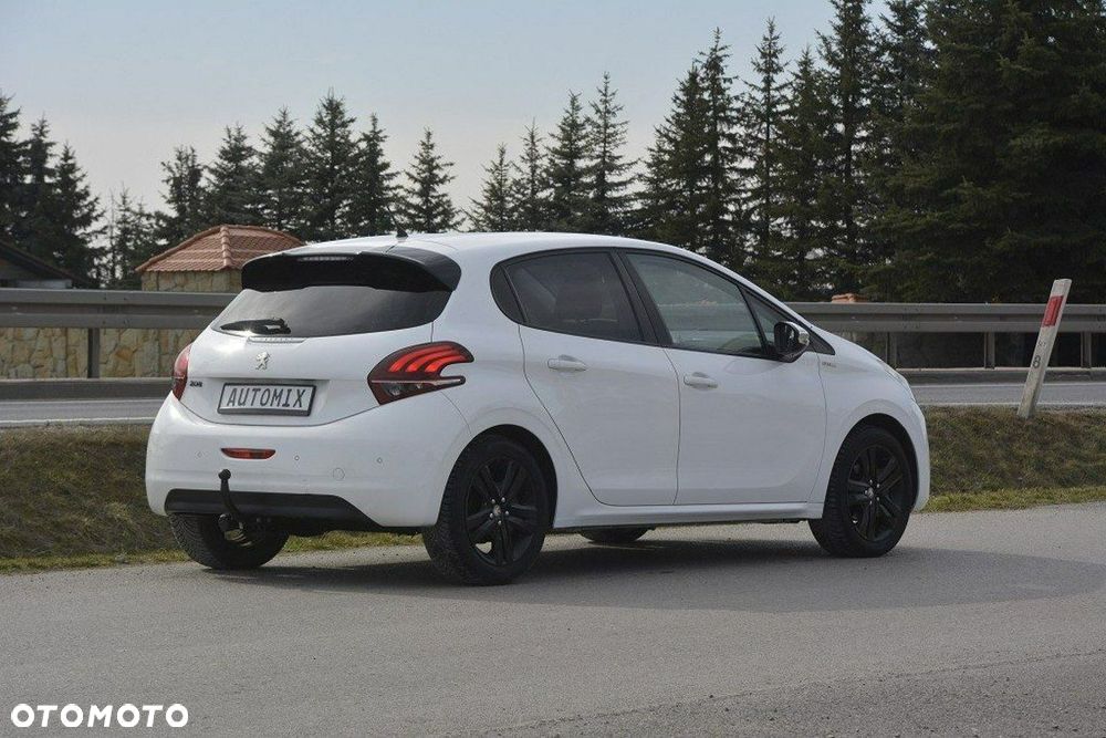 Peugeot 208 82 PureTech Style - 10