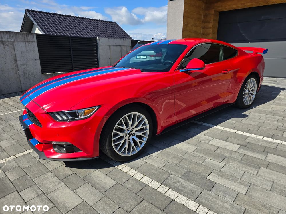 Ford Mustang - 4