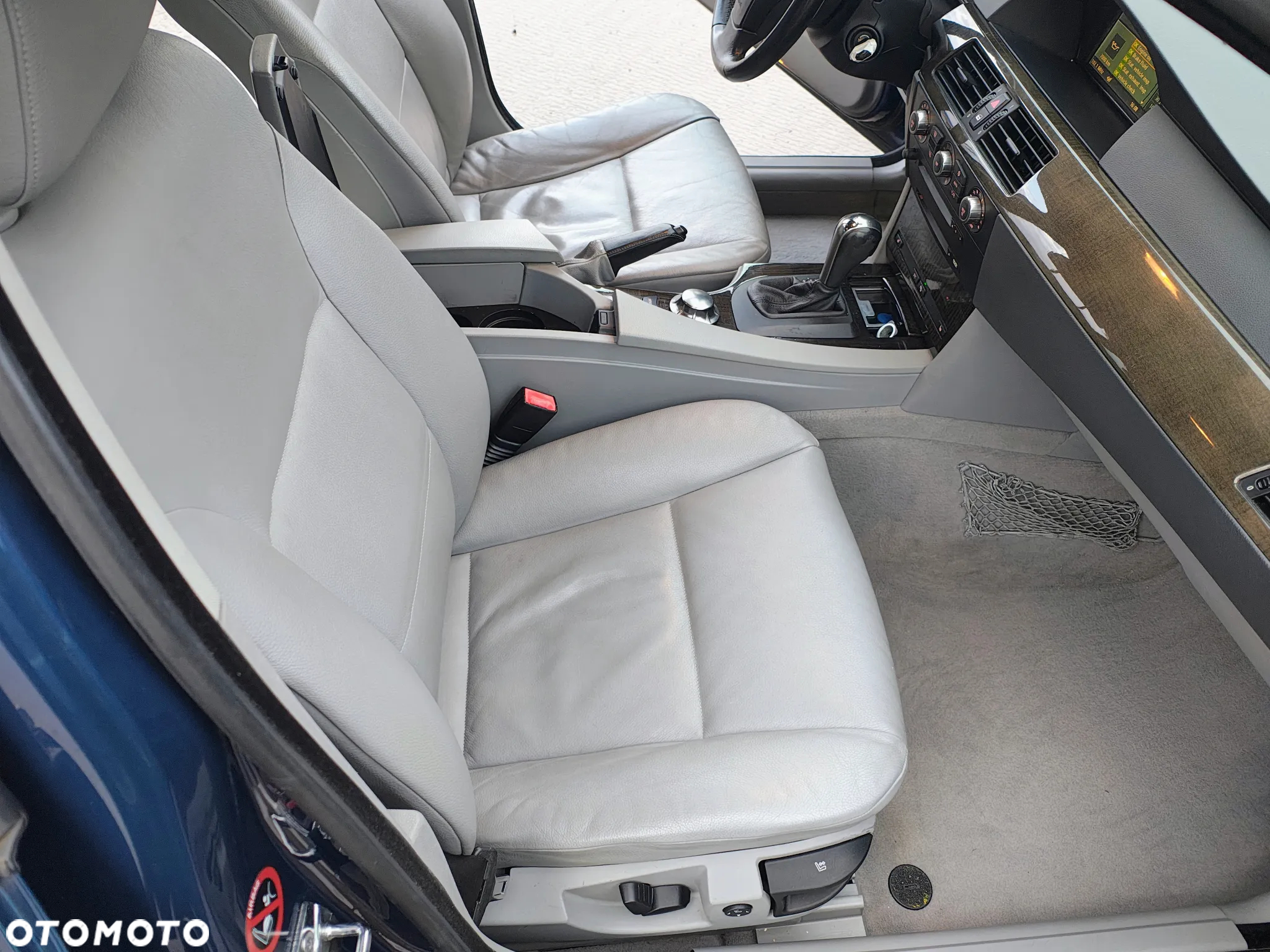 BMW Seria 5 525d Touring - 12
