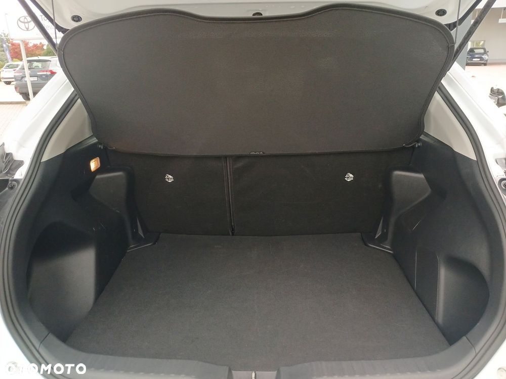 Toyota Yaris Cross - 24