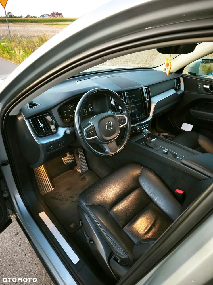 Volvo XC 60 T6 AWD Geartronic Momentum Pro - 5