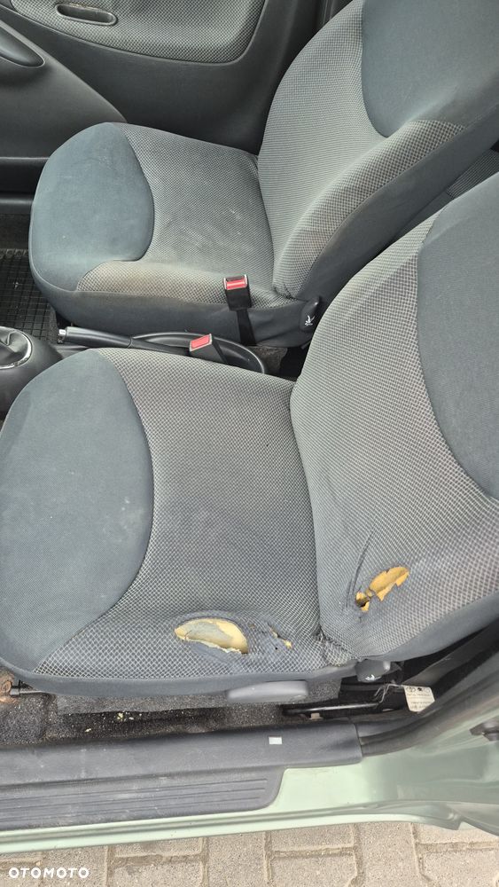 Toyota Yaris 1.0 Base - 7