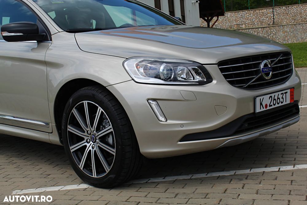 Volvo XC 60 D5 AWD Geartronic Summum - 19