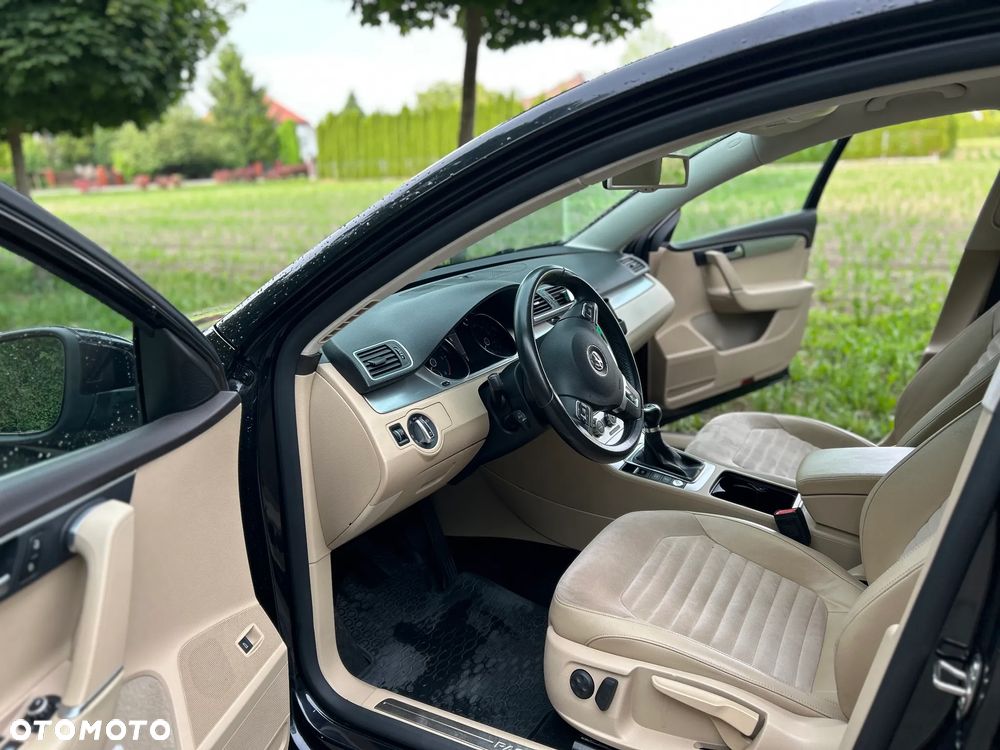 Volkswagen Passat 2.0 TDI BlueMotion Technology Highline - 13