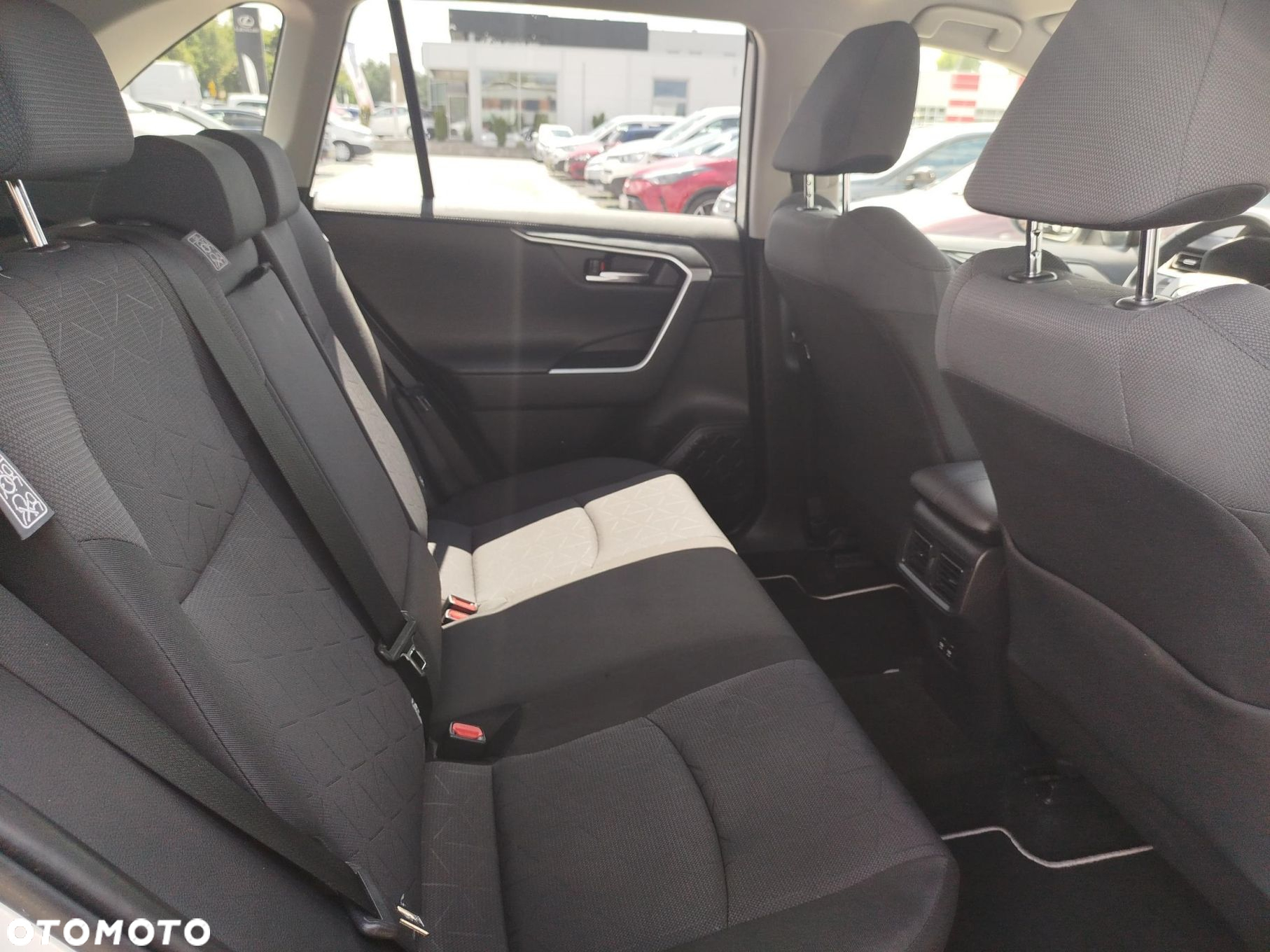 Toyota RAV4 - 14