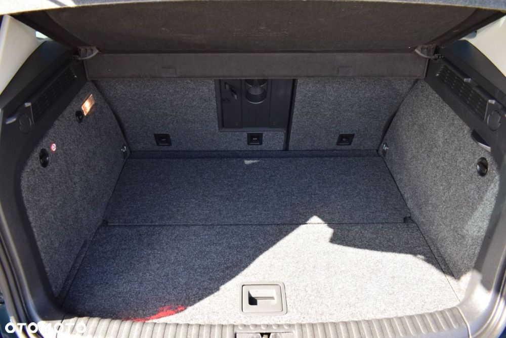 Volkswagen Tiguan - 11
