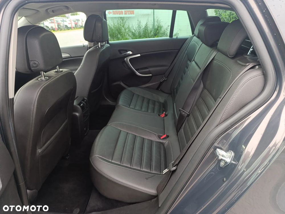 Opel Insignia - 10