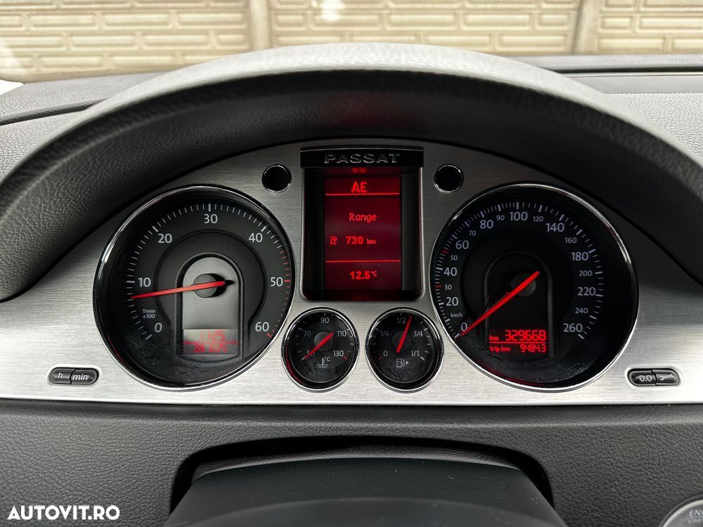 Volkswagen Passat Variant 2.0 TDI Highline - 13