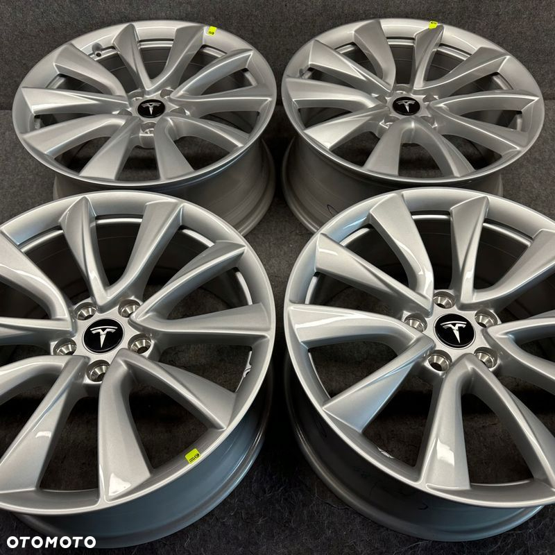 KOMPLET FELG TESLA MODEL 3 LIFT 19” PERFORMANCE - 3