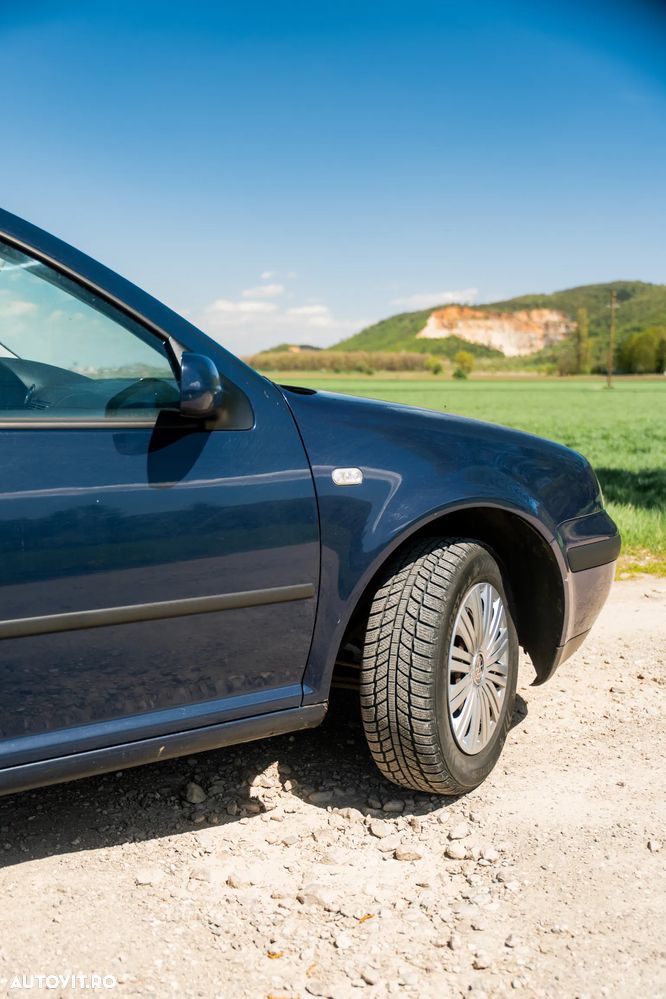 Volkswagen Golf 1.9TDI Ocean Aut - 2