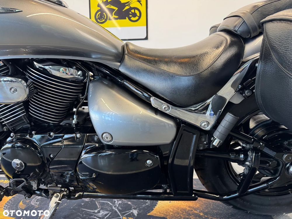 Suzuki Intruder - 24
