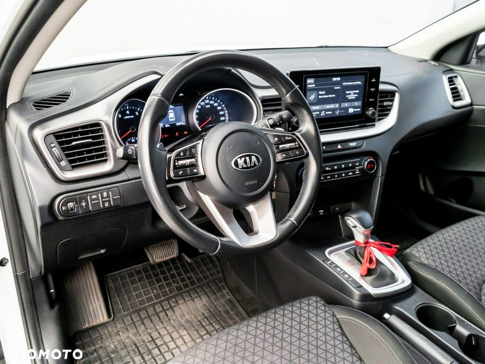 Kia XCeed - 19