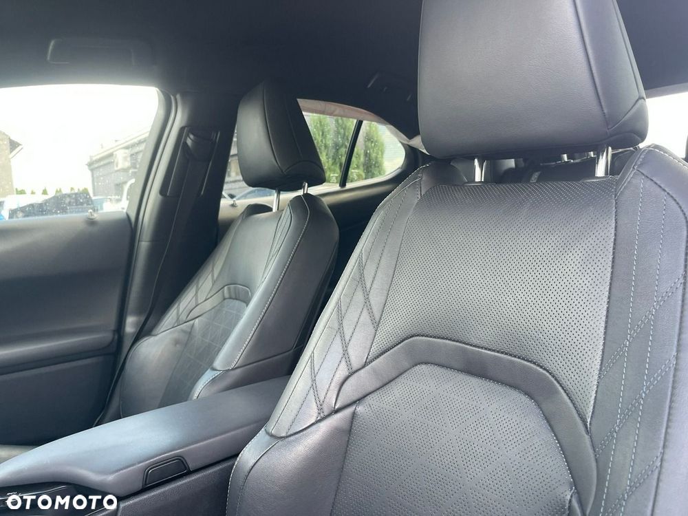 Lexus UX 250h GPF Business 2WD - 12
