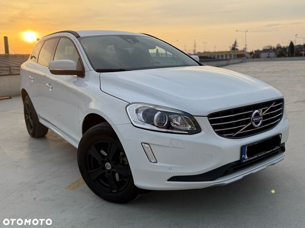 Volvo XC 60 D4 Momentum - 1