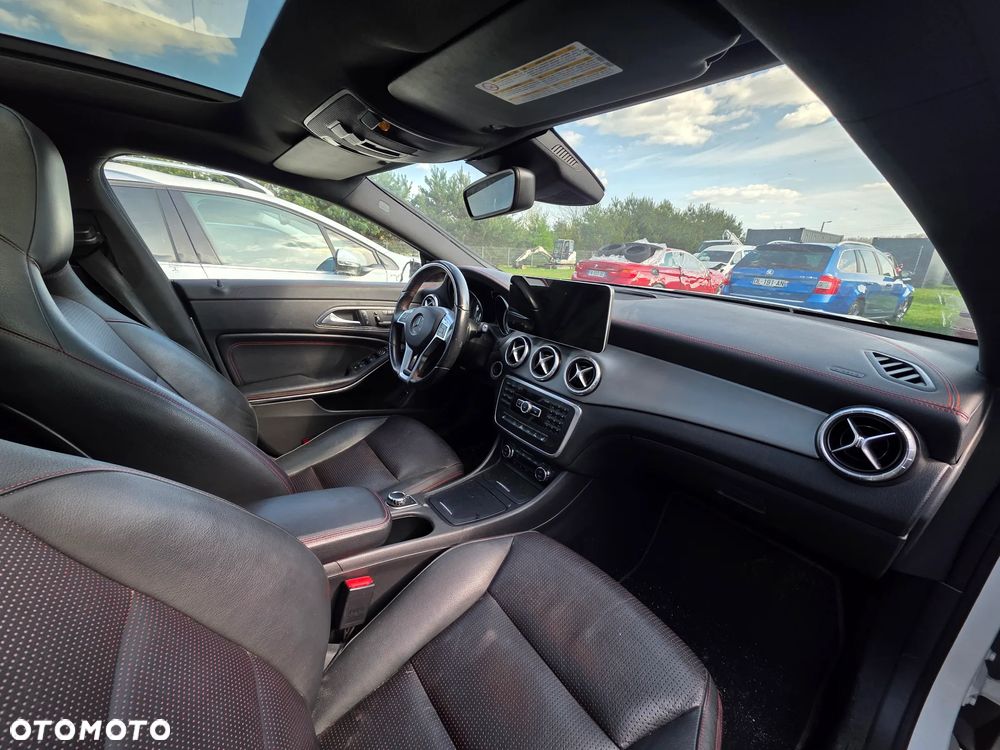 Mercedes-Benz CLA 250 7G-DCT AMG Line - 17