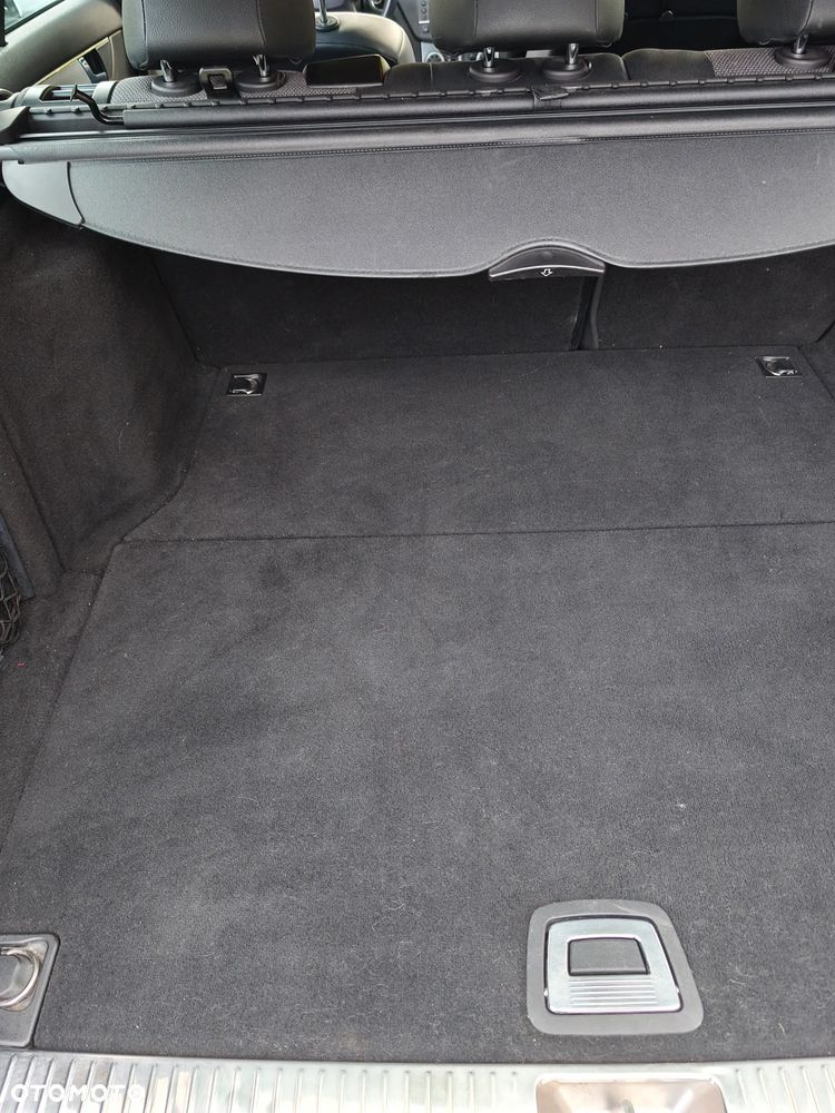 Mercedes-Benz Klasa C 180 CGI Automatik BlueEFFICIENCY Avantgarde - 15