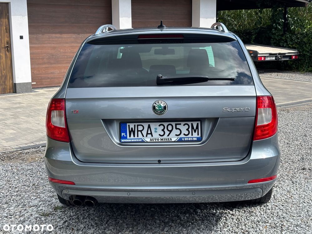 Skoda Superb 2.0 TDI Elegance DSG - 28