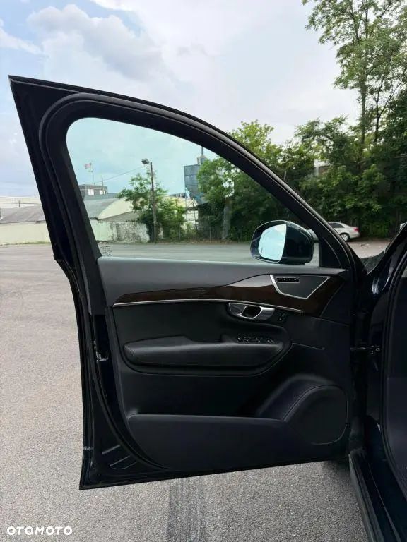 Volvo XC 90 T6 AWD Geartronic Momentum - 11