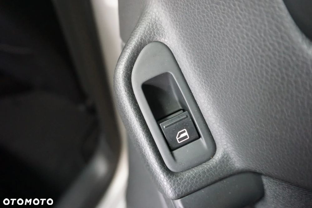 Volkswagen Golf 2.0 TDI DPF DSG Comfortline - 24