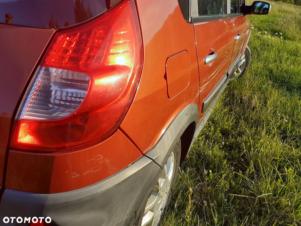 Renault Scenic 1.9 dCi FAP Conquest - 10