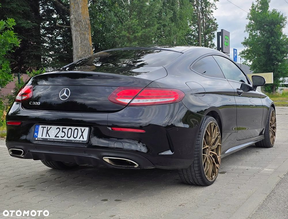 Mercedes-Benz Klasa C 300 9G-TRONIC - 3